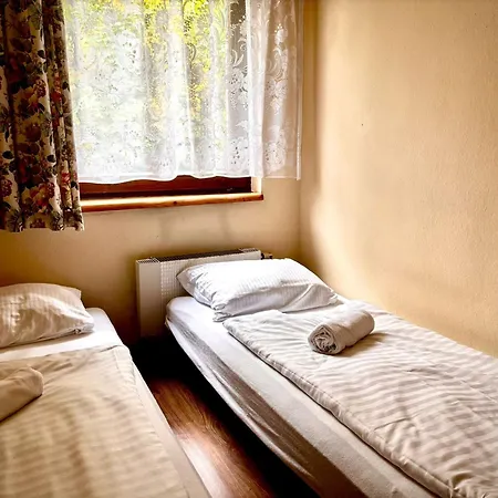 Dom -wolna بيت للعطل *